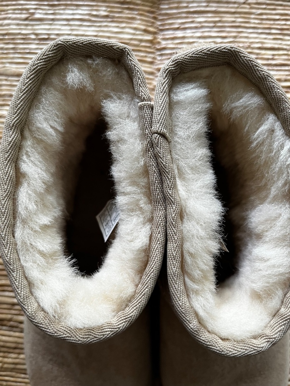 Ugg boots - Picture 6 of 6